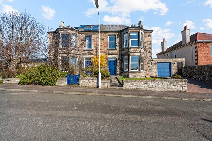 4 Bedroom Semi-Detached House For Sale In Alexander Iii Street, Kinghorn, KY3