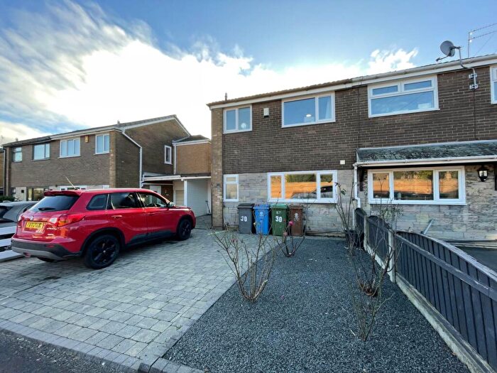 3 Bedroom Semi-Detached House For Sale In York Road, Chadderton, OL9