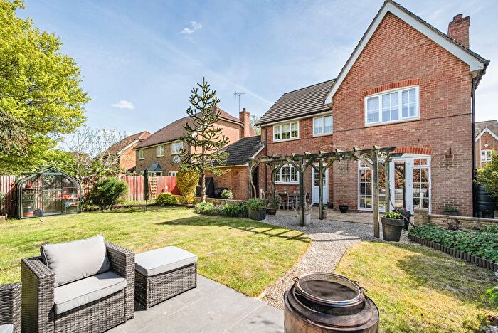 4 Bedroom Detached House For Sale In East Park Farm Drive, Charvil, Reading, Berkshire, RG10