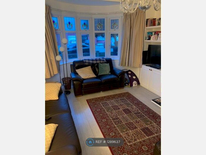3 Bedroom Semi-Detached House To Rent In Firs Park Avenue, London, N21