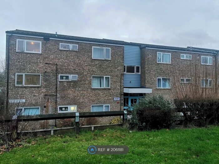 3 Bedroom Flat To Rent In Avon Way, Colchester, CO4