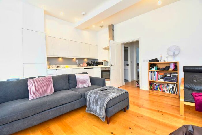 1 Bedroom Apartment To Rent In Station Road, Redhill, RH1