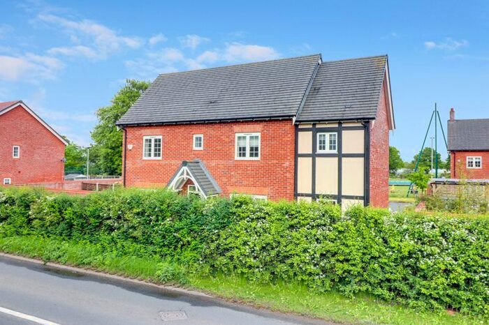 4 Bedroom Detached House For Sale In All Saints Lane, Kings Bromley, Burton-On-Trent, DE13