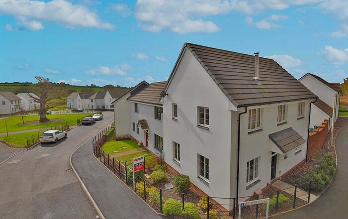 3 Bedroom Semi-Detached House For Sale In Hawthorn Place, Uffculme, Cullompton, EX15