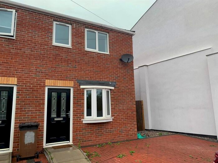 2 Bedroom Property To Rent In Hall Street, St. Helens, WA10