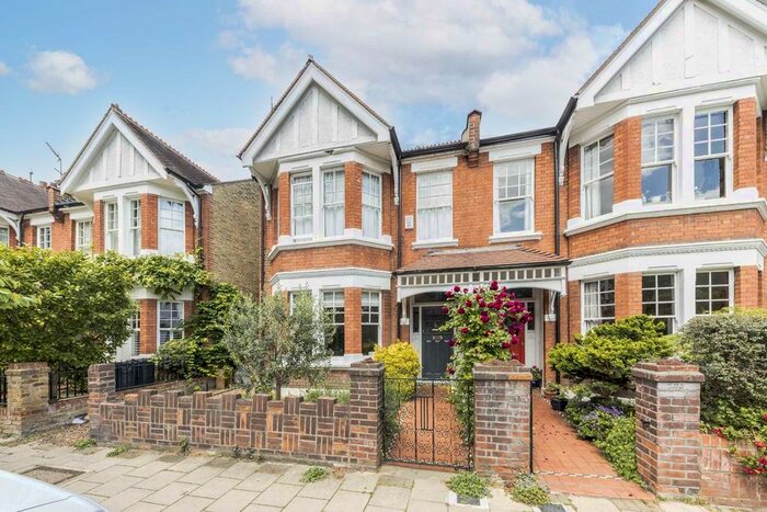 5 Bedroom Property To Rent In Alwyn Avenue, London, W4