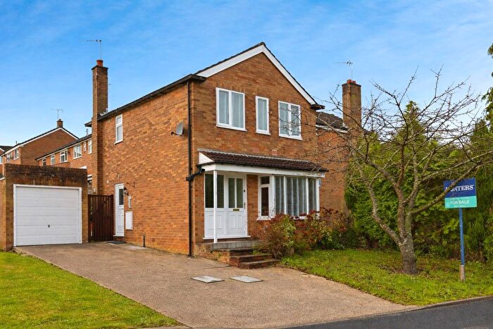 3 Bedroom Semi Detached House For Sale In Silverdale Grove, Guiseley, Leeds, LS20