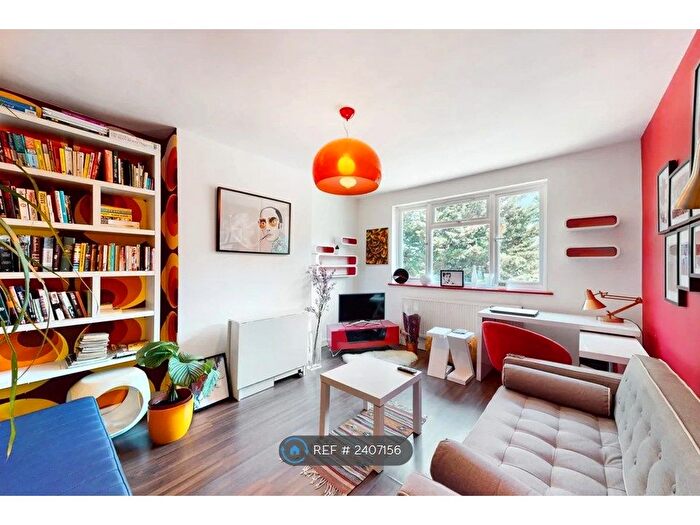 2 Bedroom Maisonette To Rent In Haydon Close, London, NW9