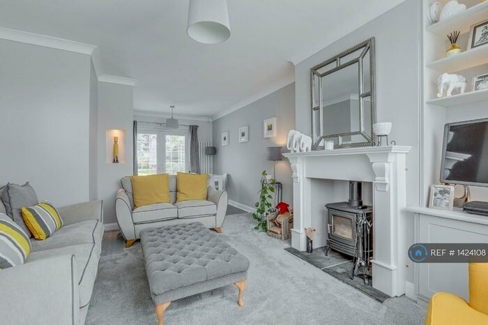 3 Bedroom Terraced House To Rent In Croft Down Road, Solihull, B92