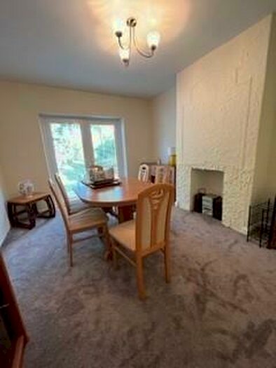 3 Bedroom Semi-Detached House To Rent In Devonshire Avenue, Leeds, LS8