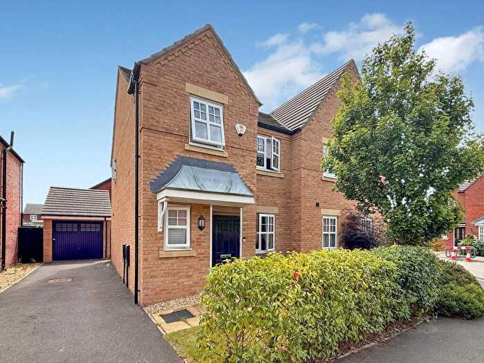 3 Bedroom Semi-Detached House For Sale In Cooks Acre, Bromborough, CH62