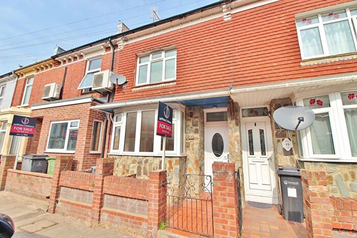 2 Bedroom Terraced House For Sale In Seafield Road, Copnor, PO3