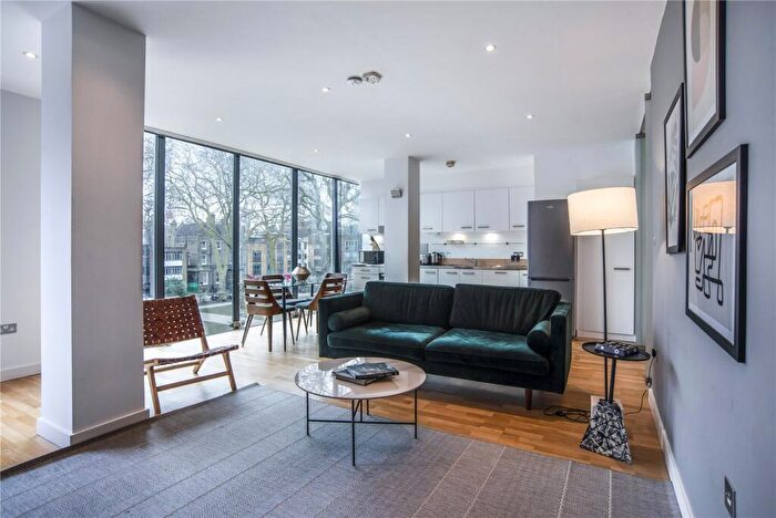 2 Bedroom Apartment To Rent In Hoxton Square, Shoreditch, London, N1