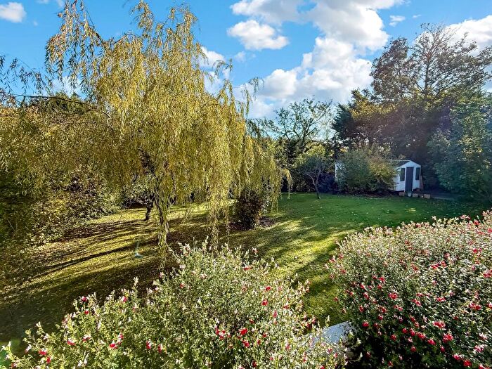 6 Bedroom Detached House For Sale In Kingswood Way, South Croydon, CR2