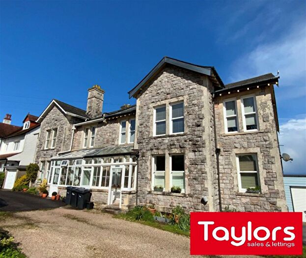 2 Bedroom Flat For Sale In Higher Warberry Road, Torquay, TQ1