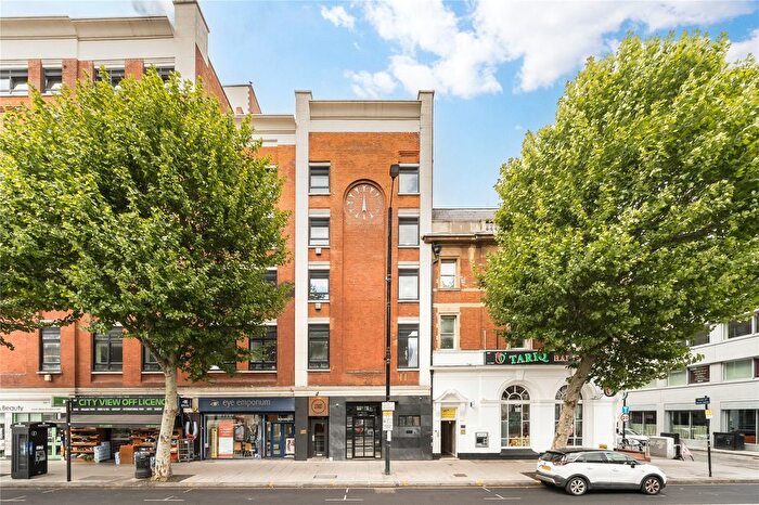 Studio For Sale In City View House, Bethnal Green Road, London, E2