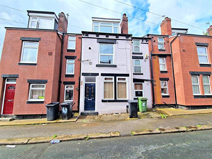 3 Bedroom House To Rent In Copperfield Place, Leeds, West Yorkshire, LS9