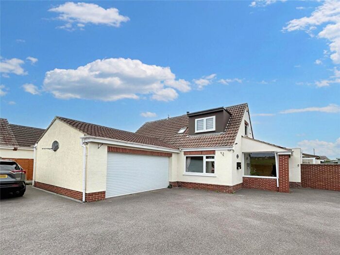 4 Bedroom Detached House For Sale In Field Close, Westbury, BA13