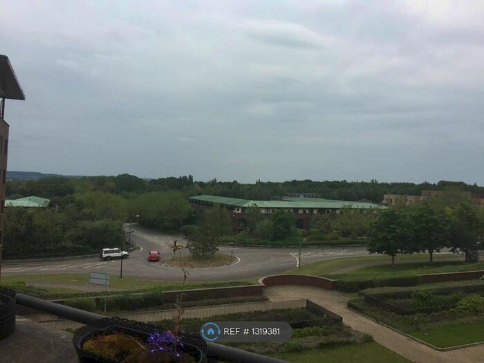 2 Bedroom Maisonette To Rent In Huntley Crescent, Milton Keynes, MK9