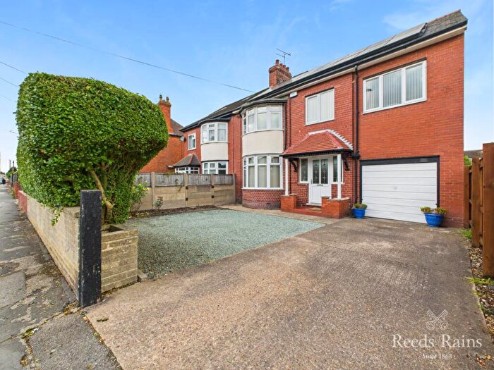 4 Bedroom Semi-Detached House For Sale In Holderness Road, Hull, East Yorkshire, HU8