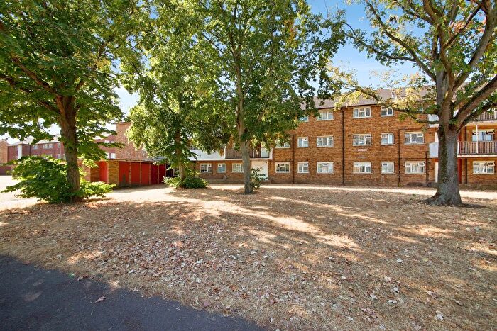 1 Bedroom Flat For Sale In Padnall Road, Essex, RM6