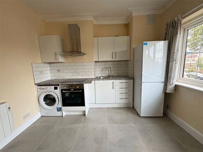 1 Bedroom Flat To Rent In The Avenue, London, N10