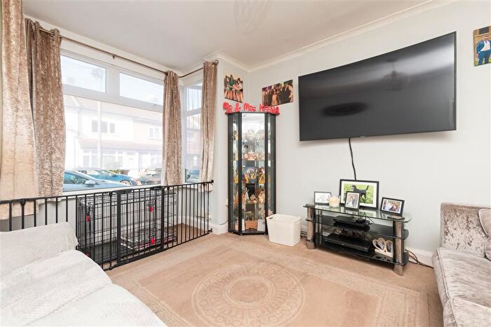 3 Bedroom Terraced House For Sale In Beresford Road, Gillingham, Kent, ME7