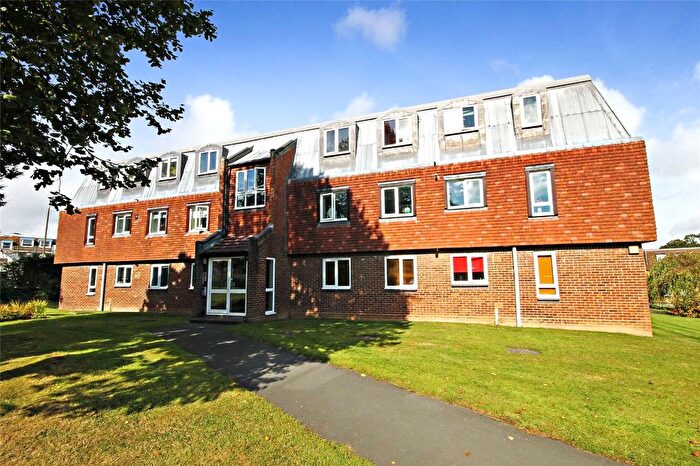 2 Bedroom Flat To Rent In Carnoustie Court, Caxton Way, Haywards Heath, West Sussex, RH16