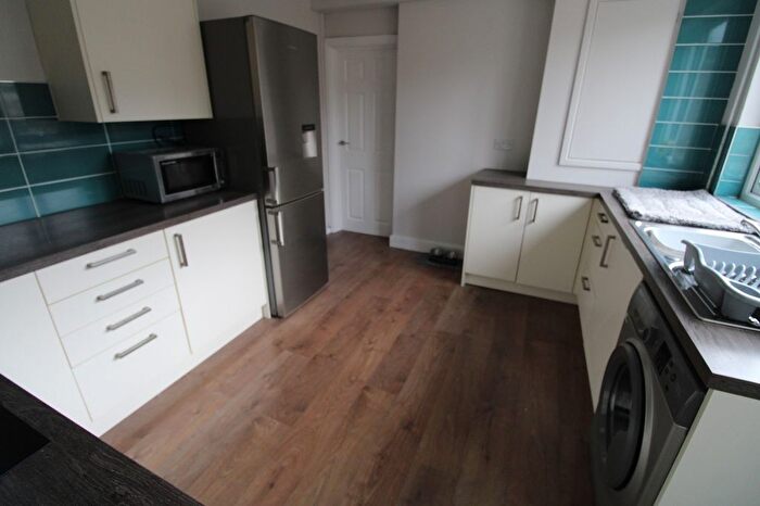 2 Bedroom Flat For Sale In Lower Llansantffraid, Sarn, Bridgend, Bridgend County., CF32