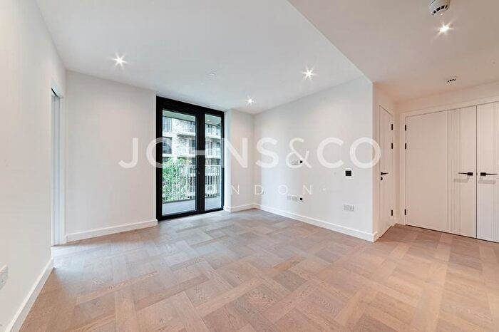 Studio To Rent In Boxwood Gardens, London Dock, London, E1W