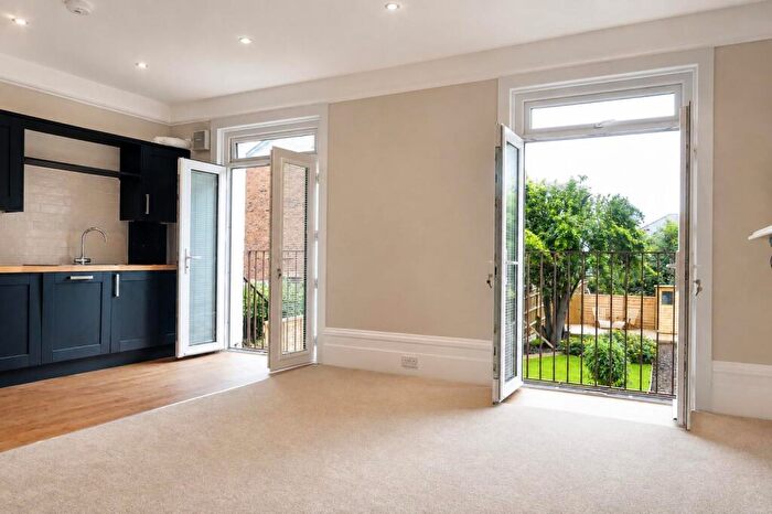 1 Bedroom Apartment To Rent In Venner Road, Sydenham, London, SE26
