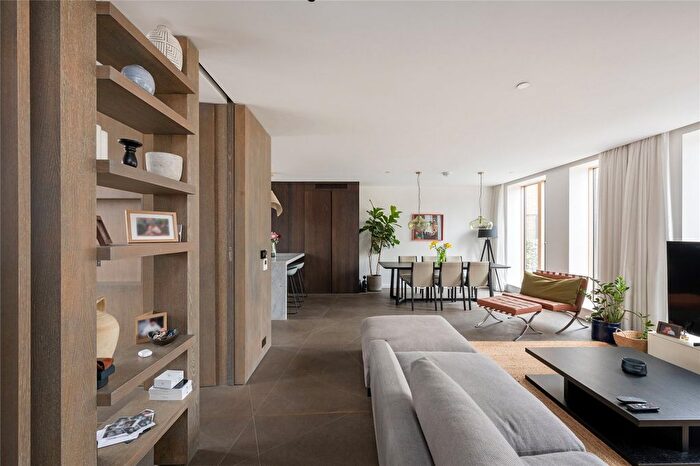 2 Bedroom Flat For Sale In Bolsover Street, London, W1W