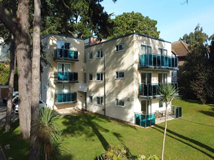 2 Bedroom Apartment To Rent In Banks Road, Poole, BH13