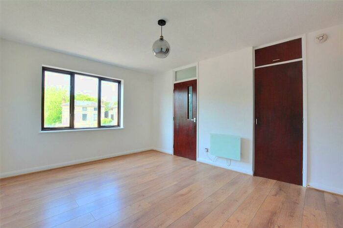 1 Bedroom Apartment To Rent In Weldon Court, Lucas Street, Deptford, London, SE8