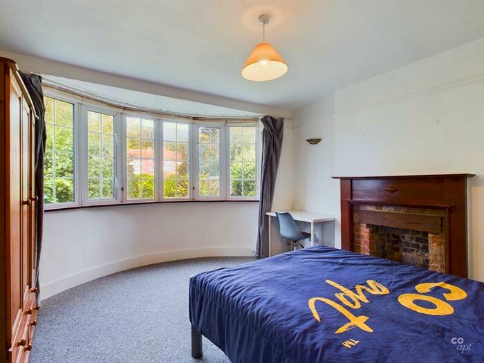 6 Bedroom Detached House To Rent In The Highway, Brighton, BN2