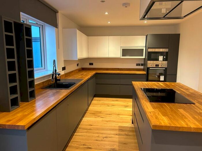 5 Bedroom Detached House To Rent In Taits Hill Road, Dursley, GL11