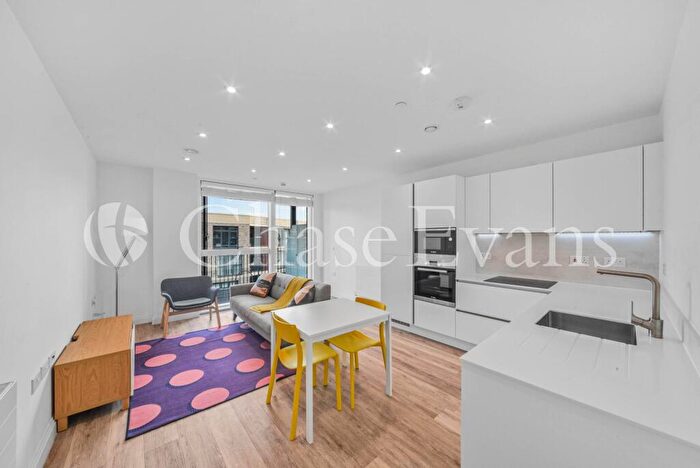 1 Bedroom Flat To Rent In Scena Way, Camberwell, London, SE5