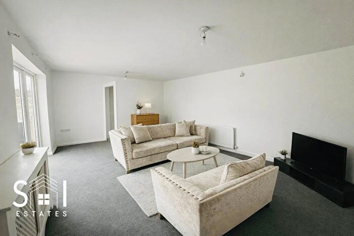 4 Bedroom Bungalow To Rent In Copthorne Mews, Hayes, UB3