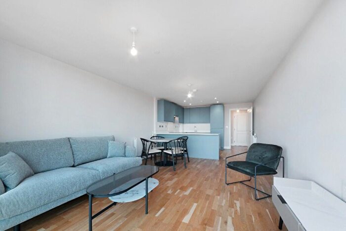 2 Bedroom Flat To Rent In The Oakwood, Colina Road, London, N15