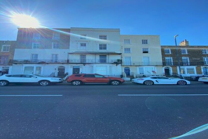 2 Bedroom Flat To Rent In Fort Crescent, Margate, CT9