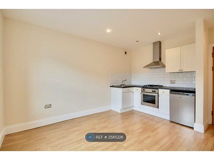 1 Bedroom Flat To Rent In Joseph Smitherman Court, Portsmouth, PO1