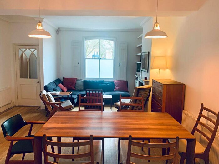 3 Bedroom Terraced House For Sale In Quilter Street, London, E2