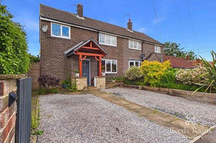 4 Bedroom Semi Detached House For Sale In Hazel Rise, Methley, Leeds, West Yorkshire, LS26