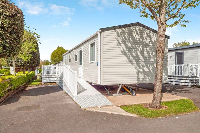 2 Bedroom Park Home For Sale In Bowleaze Coveway, Weymouth, DT3