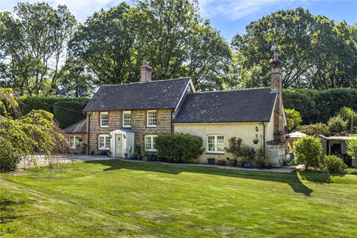 5 Bedroom Detached House For Sale In London Road, Rake, Liss, West Sussex, GU33
