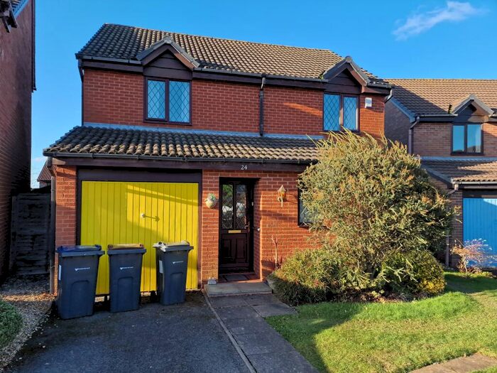 3 Bedroom Detached House To Rent In Augustine Grove, Four Oaks, Sutton Coldfield, B74