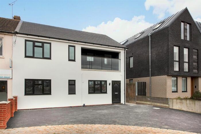 2 Bedroom Flat To Rent In Old Bridge Road, Whitstable, CT5