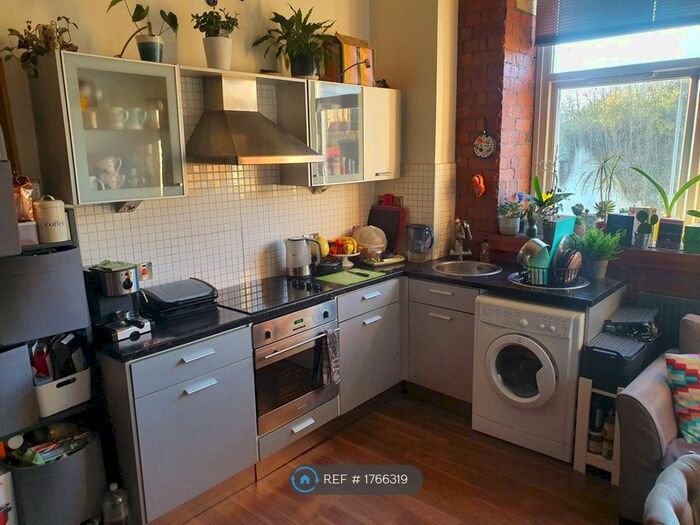 1 Bedroom Flat To Rent In Sprinkwell Mill, Dewsbury, WF13