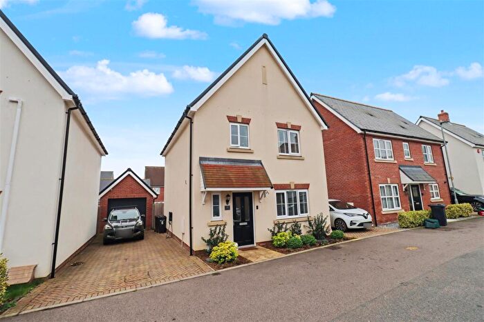 3 Bedroom Detached House For Sale In Little Rye Fields, Great Leighs, Chelmsford, CM3