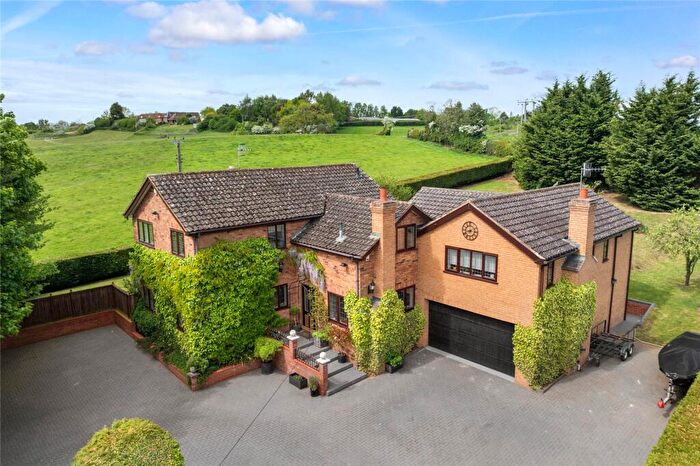 5 Bedroom Detached House For Sale In Kidderminster Road, Dodford, Bromsgrove, Worcestershire, B61